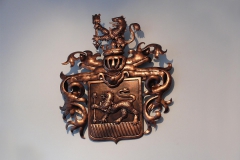 Familienwappen aus Metall - kupfer antik
