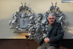 Wappen aus Metall mit Pferden - Familienwappen erstellen lassen